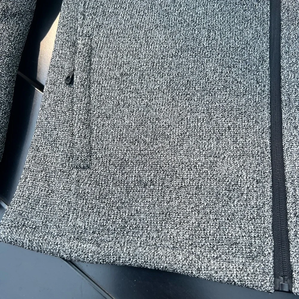 NEW Spyder Men’s Gray Lightweight fully lined Jacket. Chest pocket/side pockets. - Picture 10 of 10